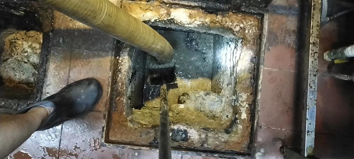 细水乡污水池清理一般都有毒气，怎么预防中毒呢？